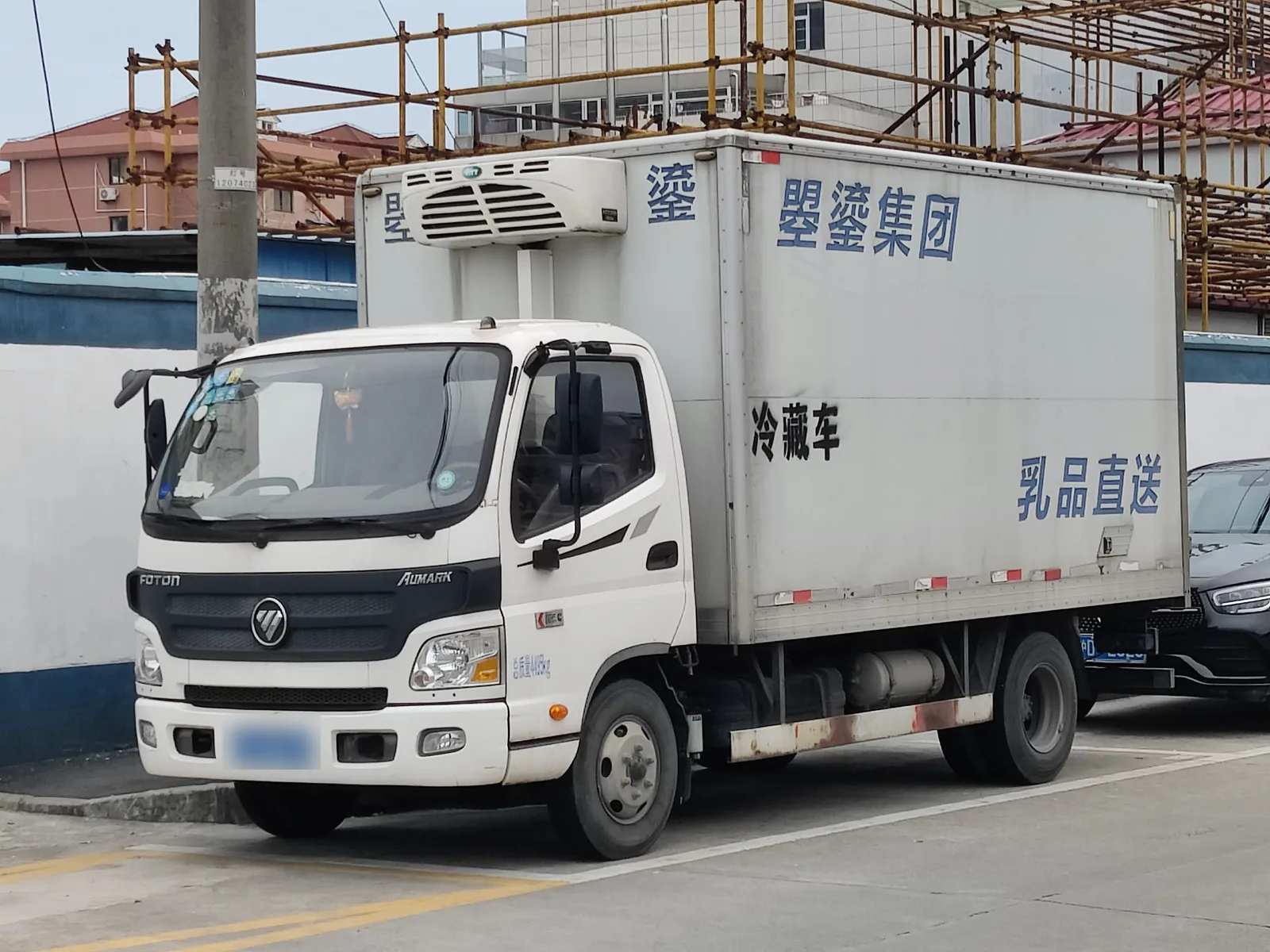 Рефрижераторлық шанағы бар Foton Aumark