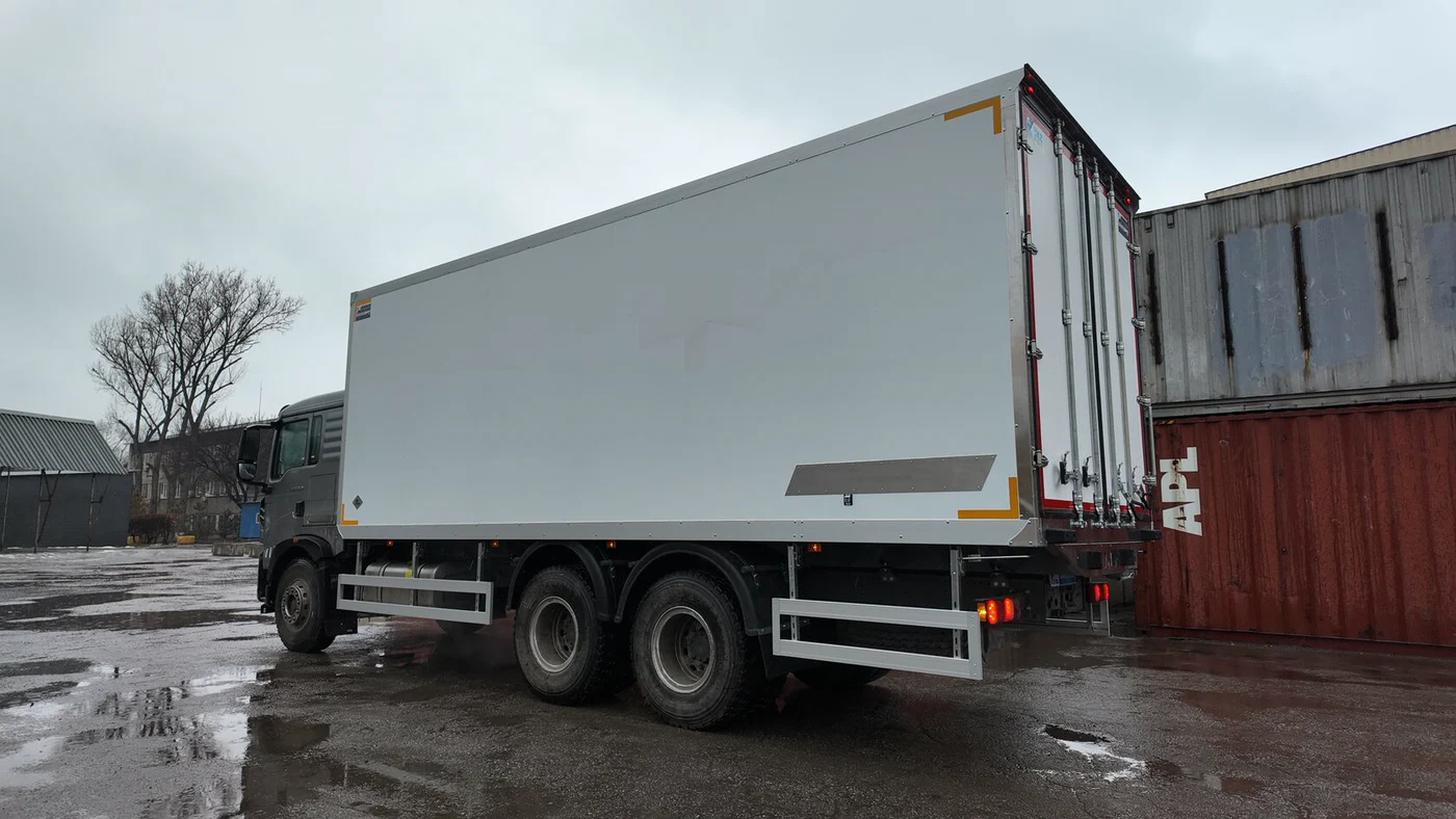 COND isothermal box on a Hino 500 — drone photo
