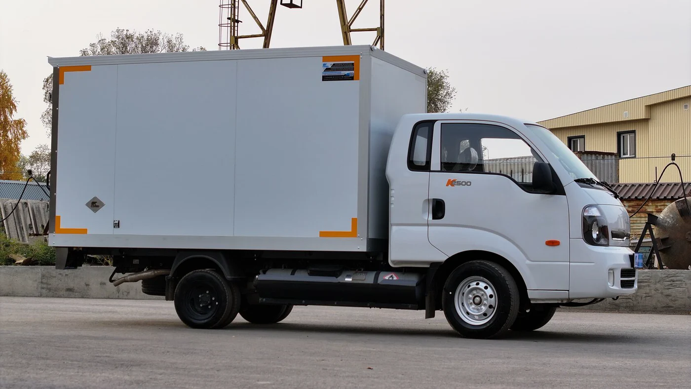 COND isothermal box on a Kia Bongo — drone photo