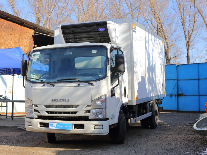 Medium-duty COND refrigerated van on an Isuzu chassis