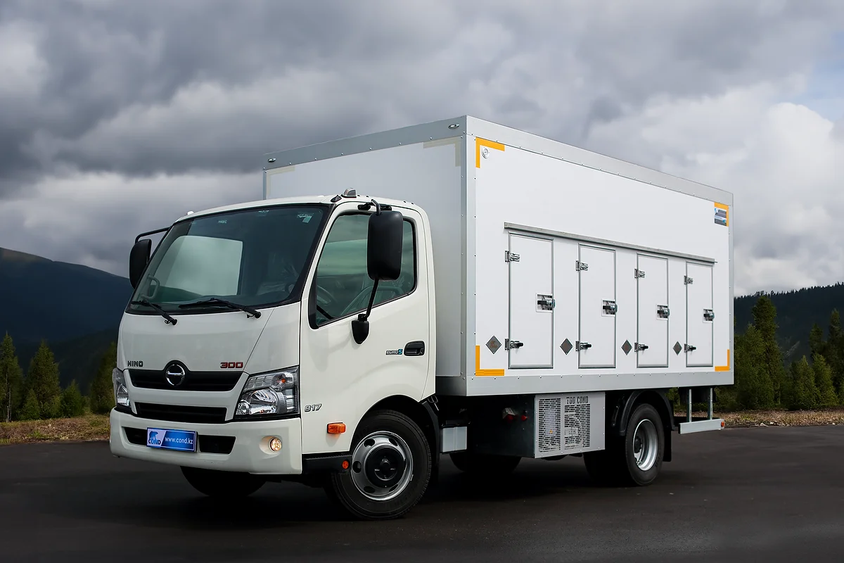 HINO 300 — эвтектикалық шанақ