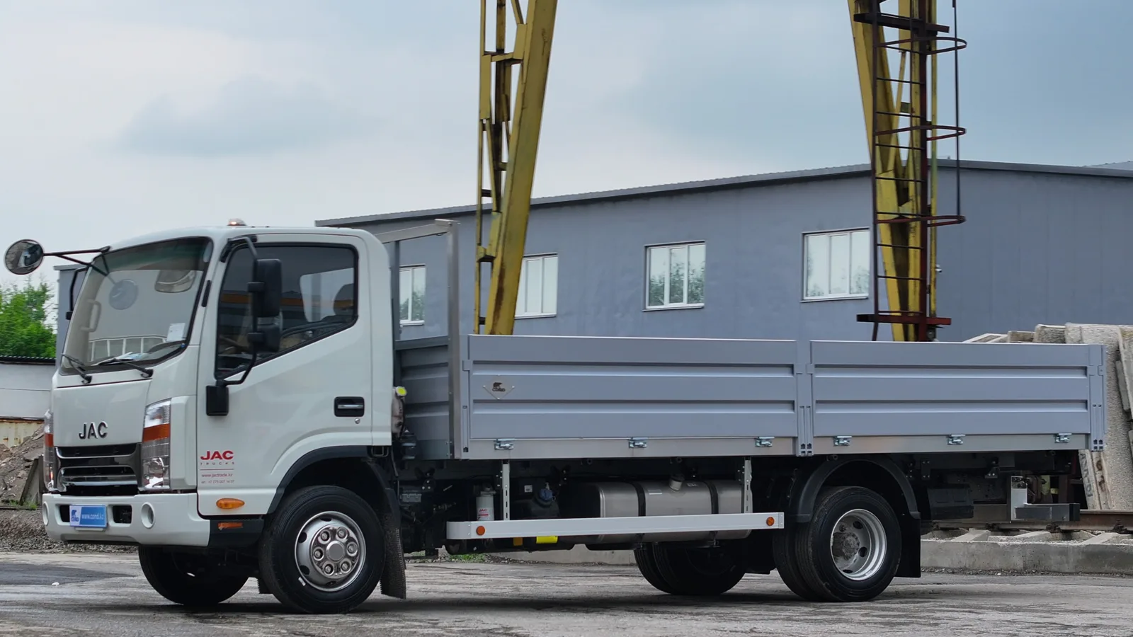 Алюминиевый борт на шасси JAC N80 — COND, фото 1