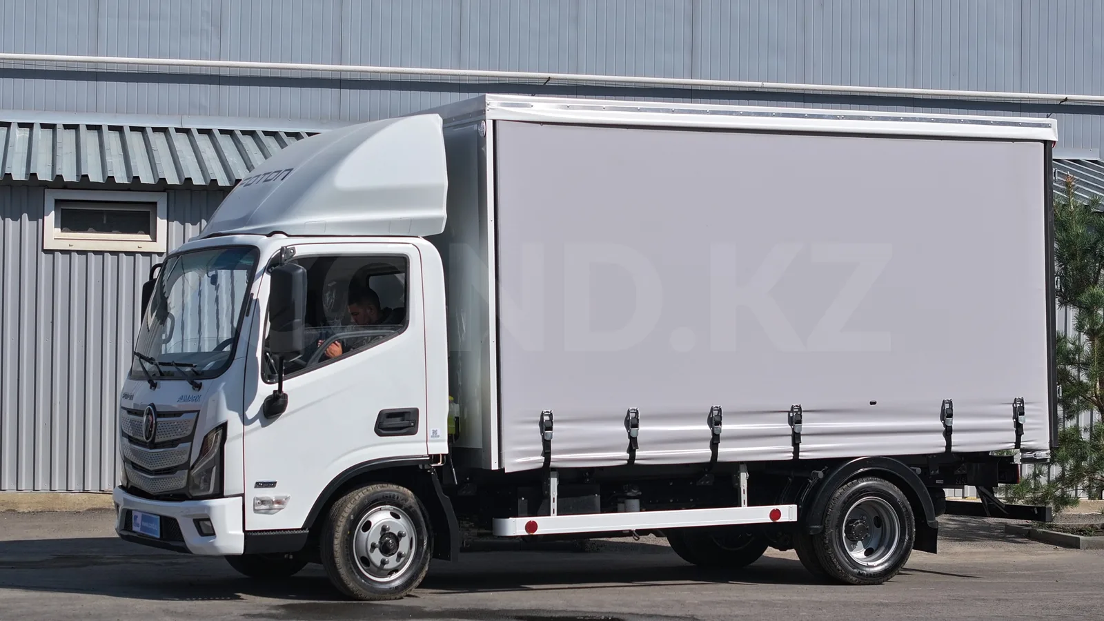Евротент Foton S35 — кабина и кузов, вид спереди