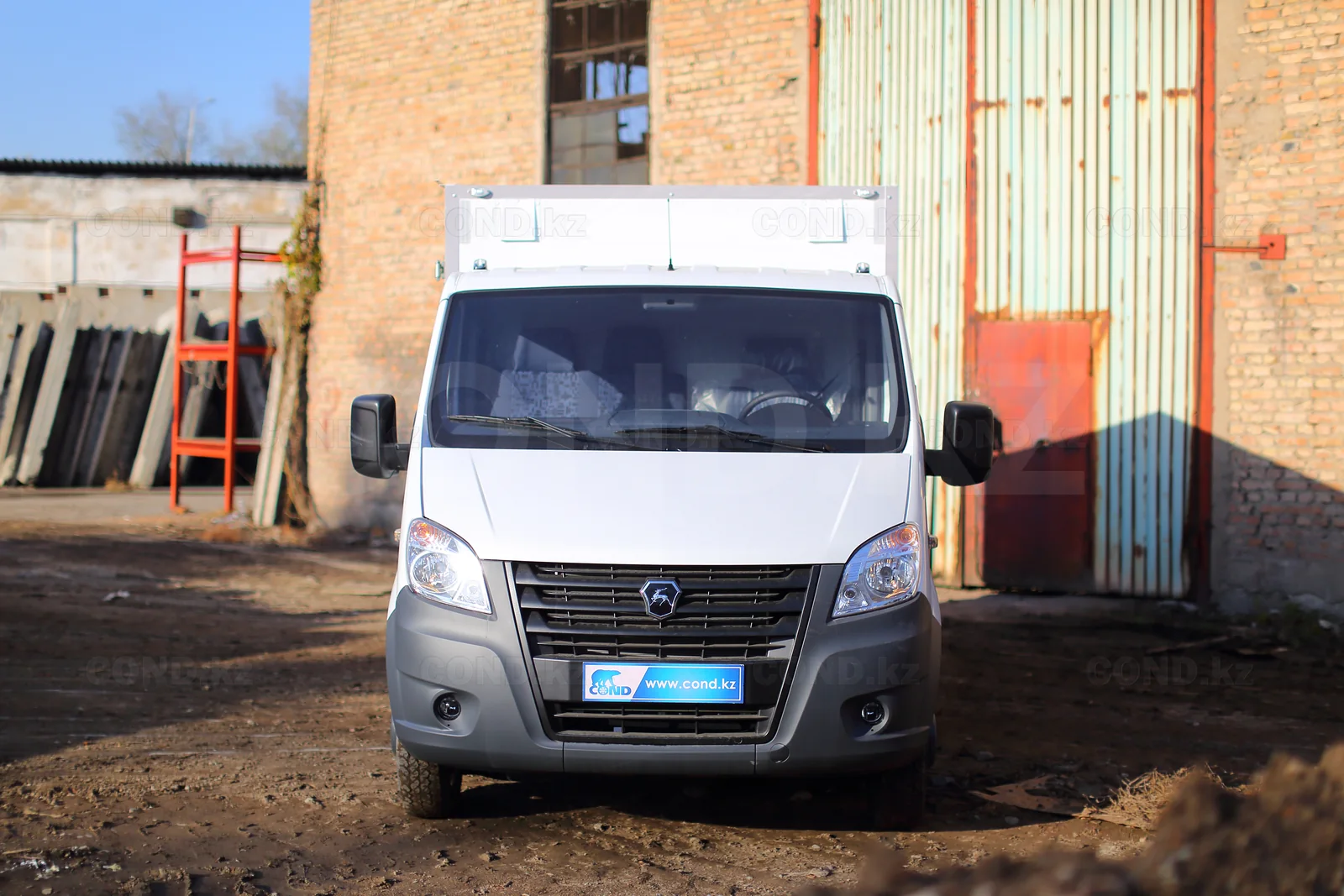 ГАЗель Next шассиіндегі нан тасығыш — ГАЗель Next — алдынан көрініс — COND