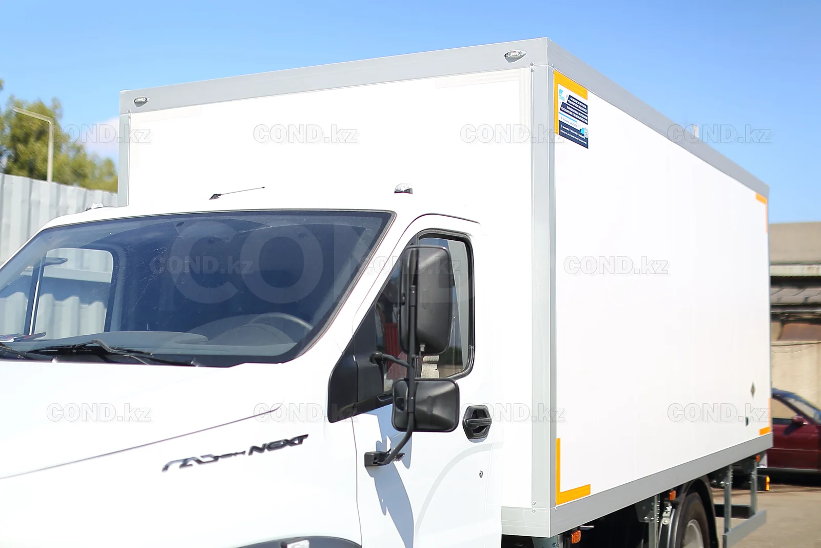 Insulated van on a GAZon NEXT with a side door — the GAZon NEXT cab and the front wall of the body — COND