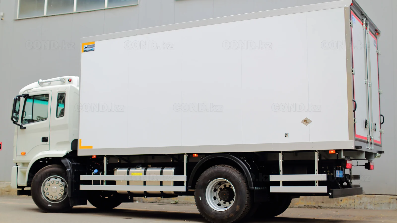Изотермический фургон на шасси JAC N200 — COND