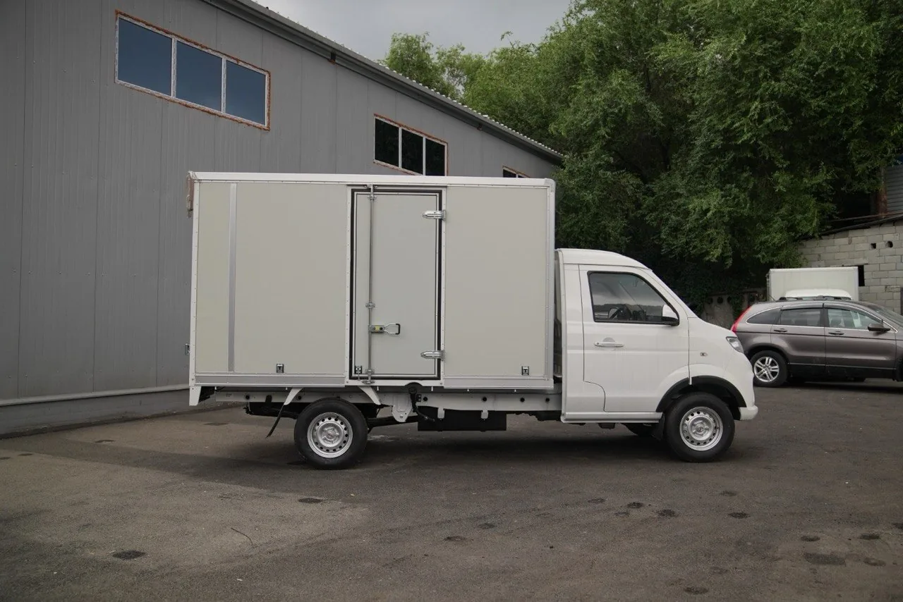 Промтоварный фургон на шасси Shineray T30 — борт с боковой дверью фургона — COND