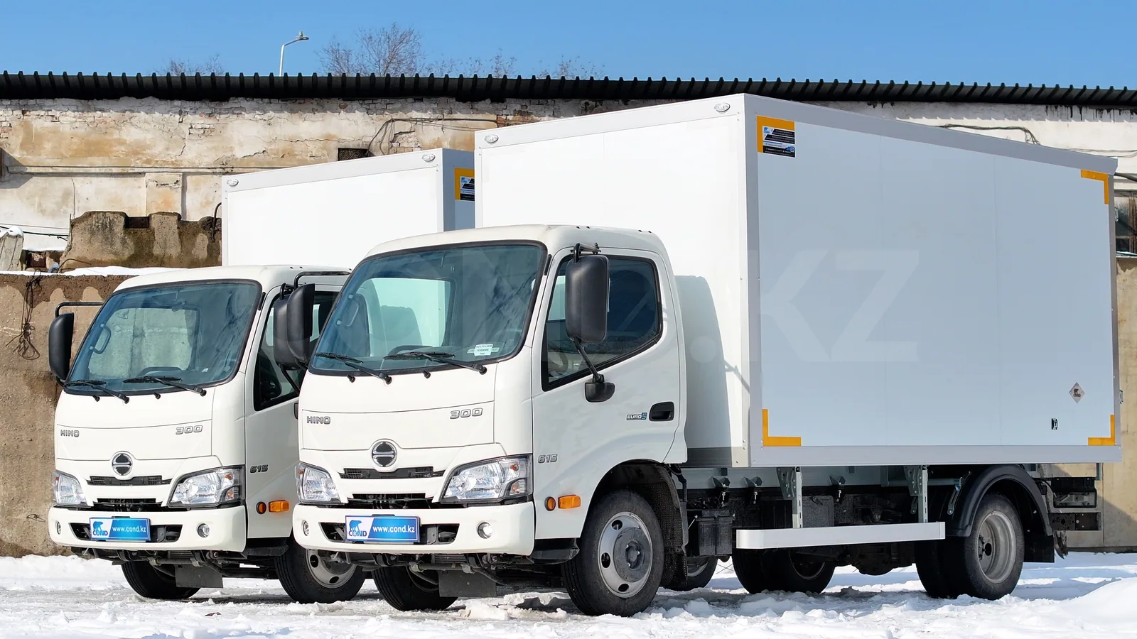 HINO 300 (615) — COND