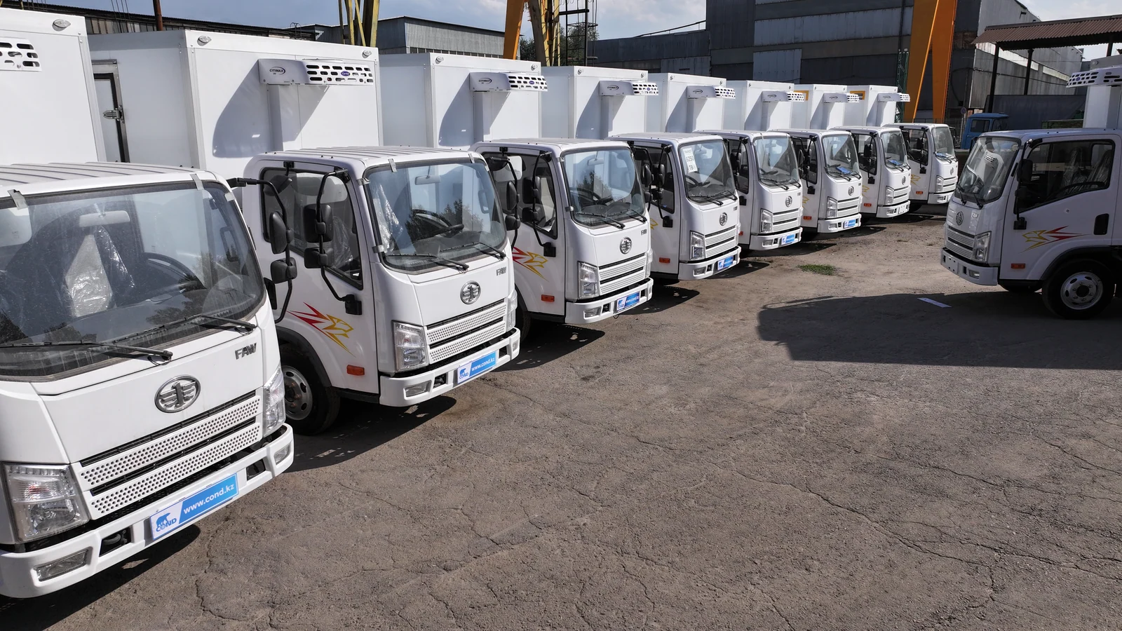 Рефрижератор на шасси FAW Tiger — кабины FAW Tiger в ряд — COND