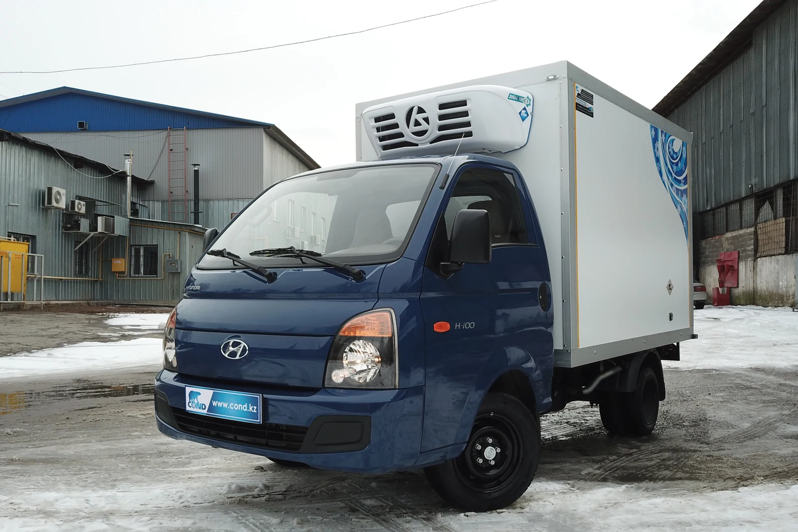 Рефрижератор на шасси Hyundai Porter (H100) — вид три четверти спереди, кузов 3 200 мм — COND