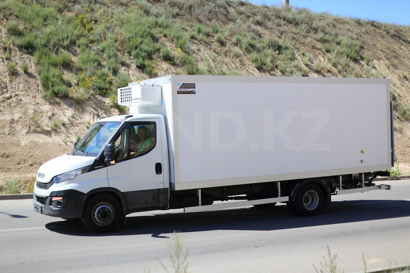 Термобудка с холодильником Iveco Daily 70C15 от производителя — левый борт фургона по всей длине — COND