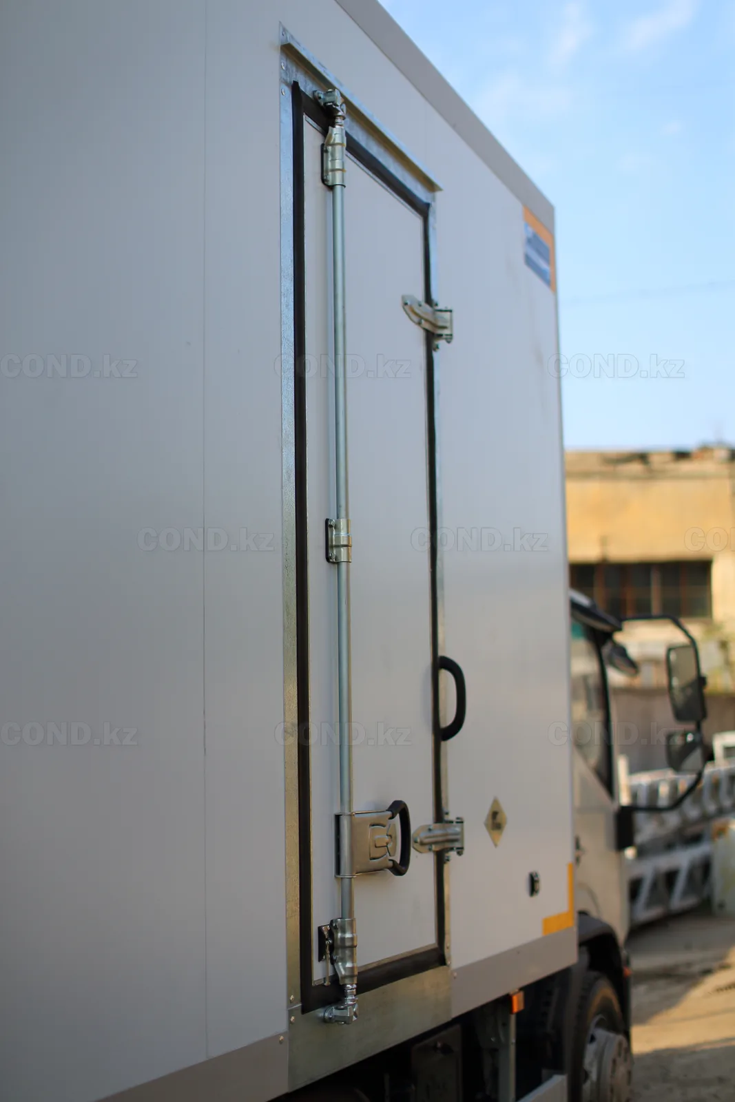 Рефрижератор на шасси JAC N120 — 6,2 м — COND, фото 1