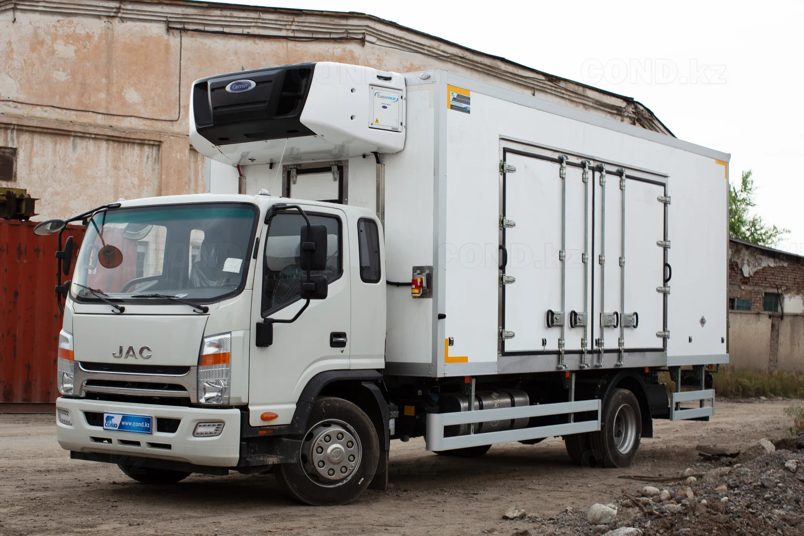 Рефрижератор премиум на шасси JAC N120 с ХОУ Carrier Supra 1050 — COND
