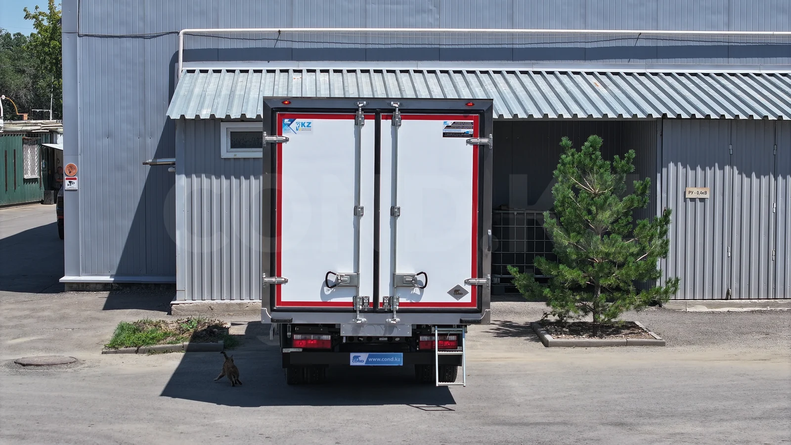 Фургон-рефрижератор на шасси JAC N56 — задние распашные двери — COND