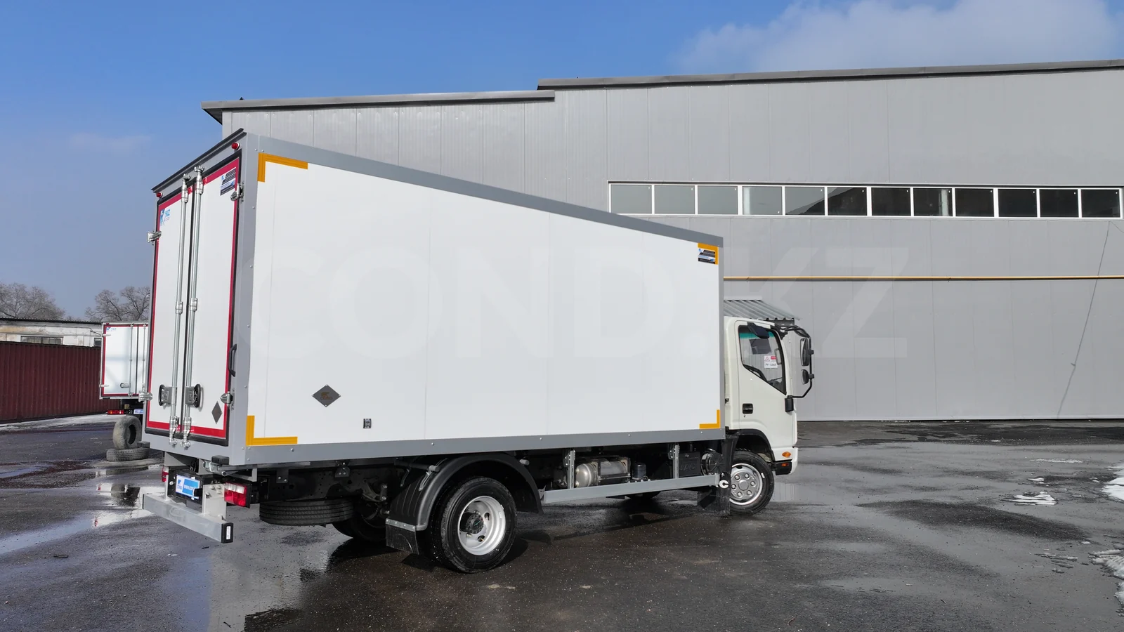 Фургон-рефрижератор на шасси JAC N90 — правый борт целиком — COND