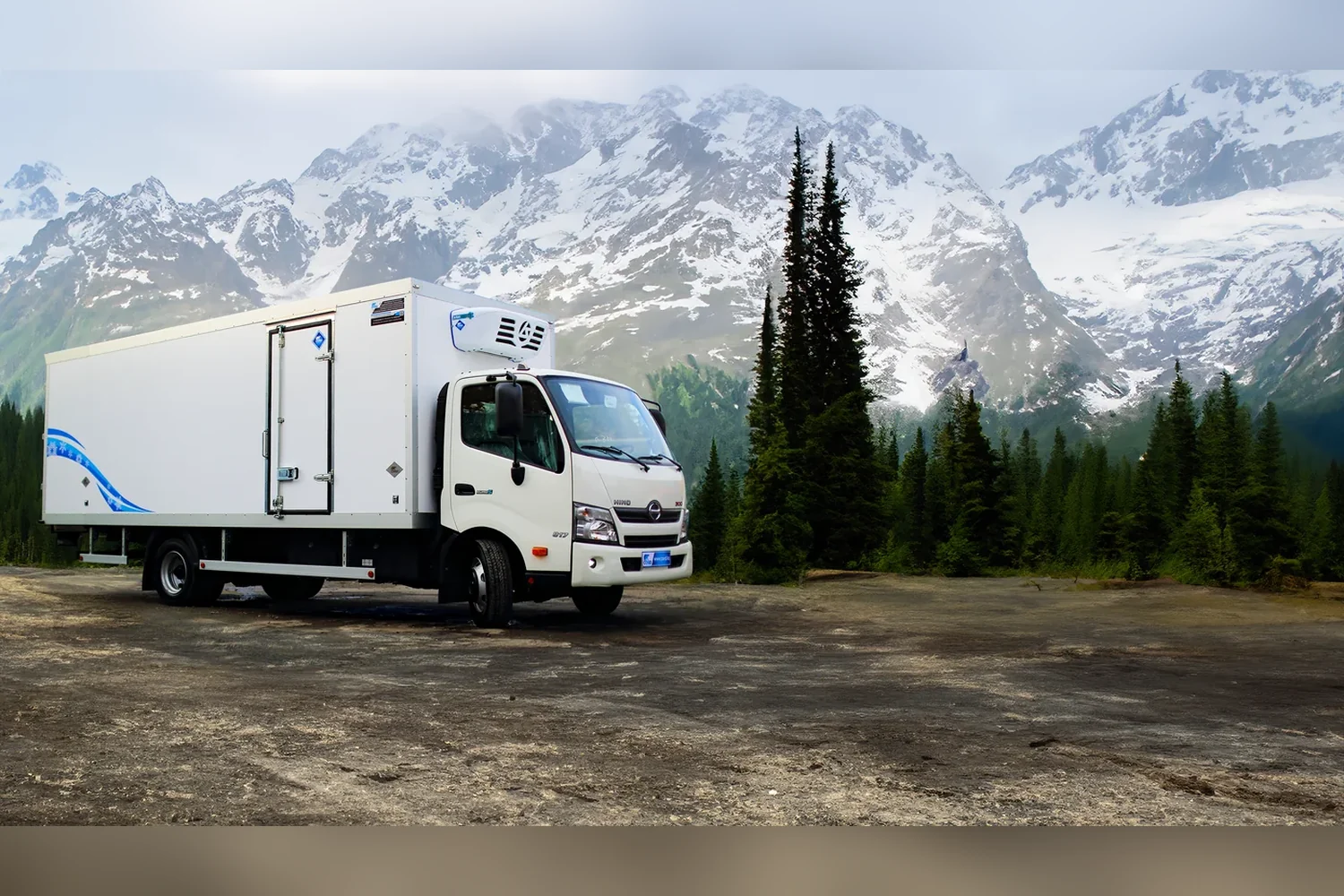 HINO 300 шассиіндегі рефрижератор — COND