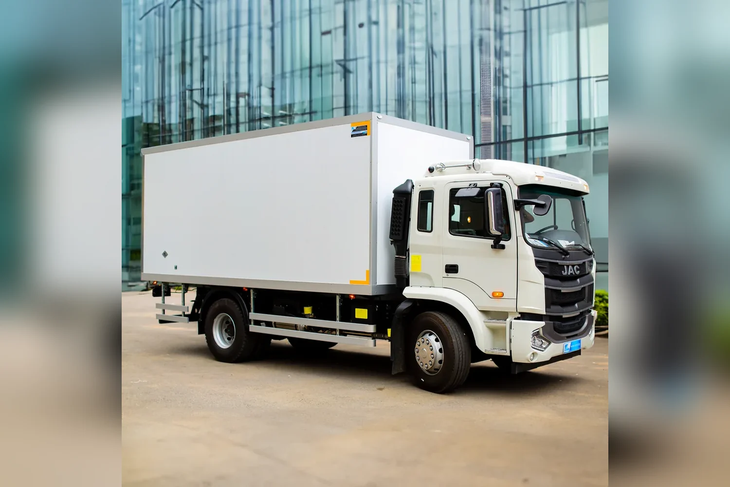 Изотермический фургон на шасси JAC N200 — COND